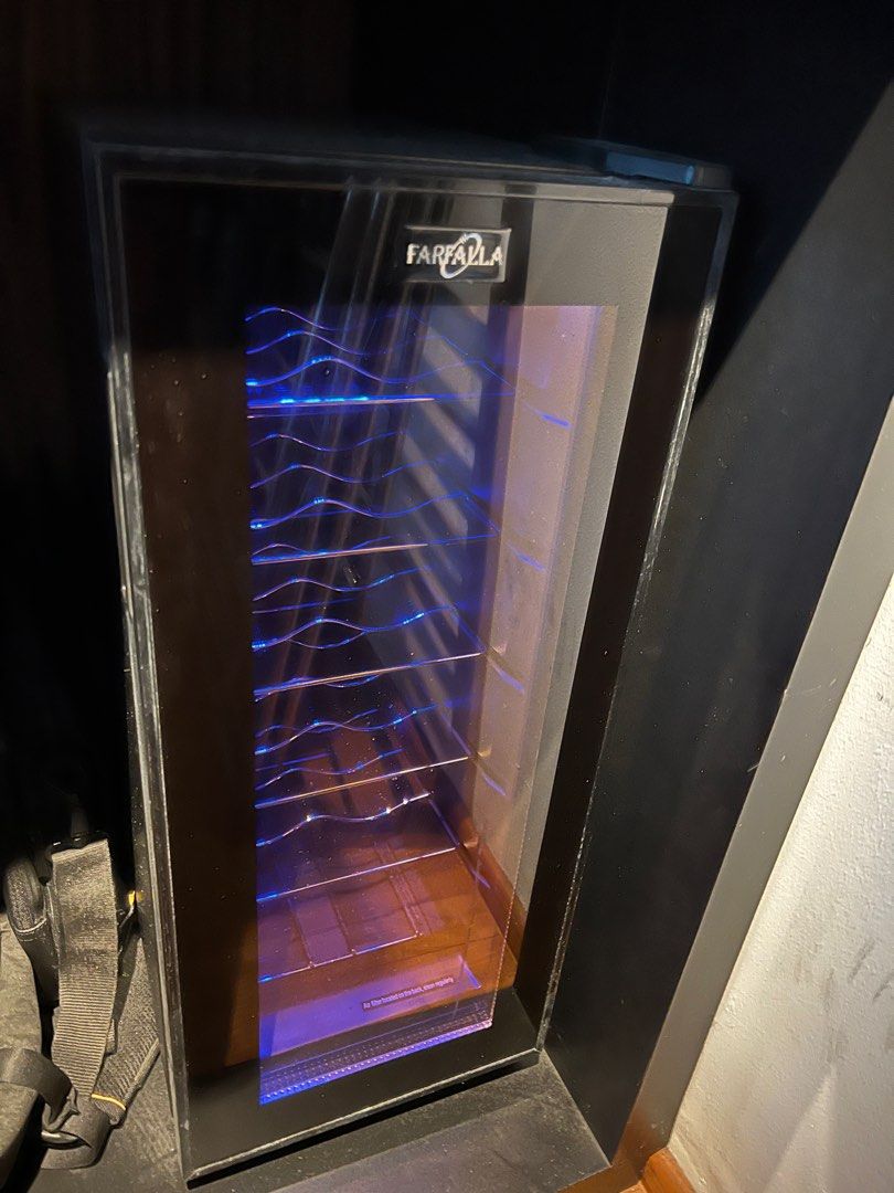 Farfalla Wine Cooler fridge 12 Bottle, TV & Home Appliances, Kitchen