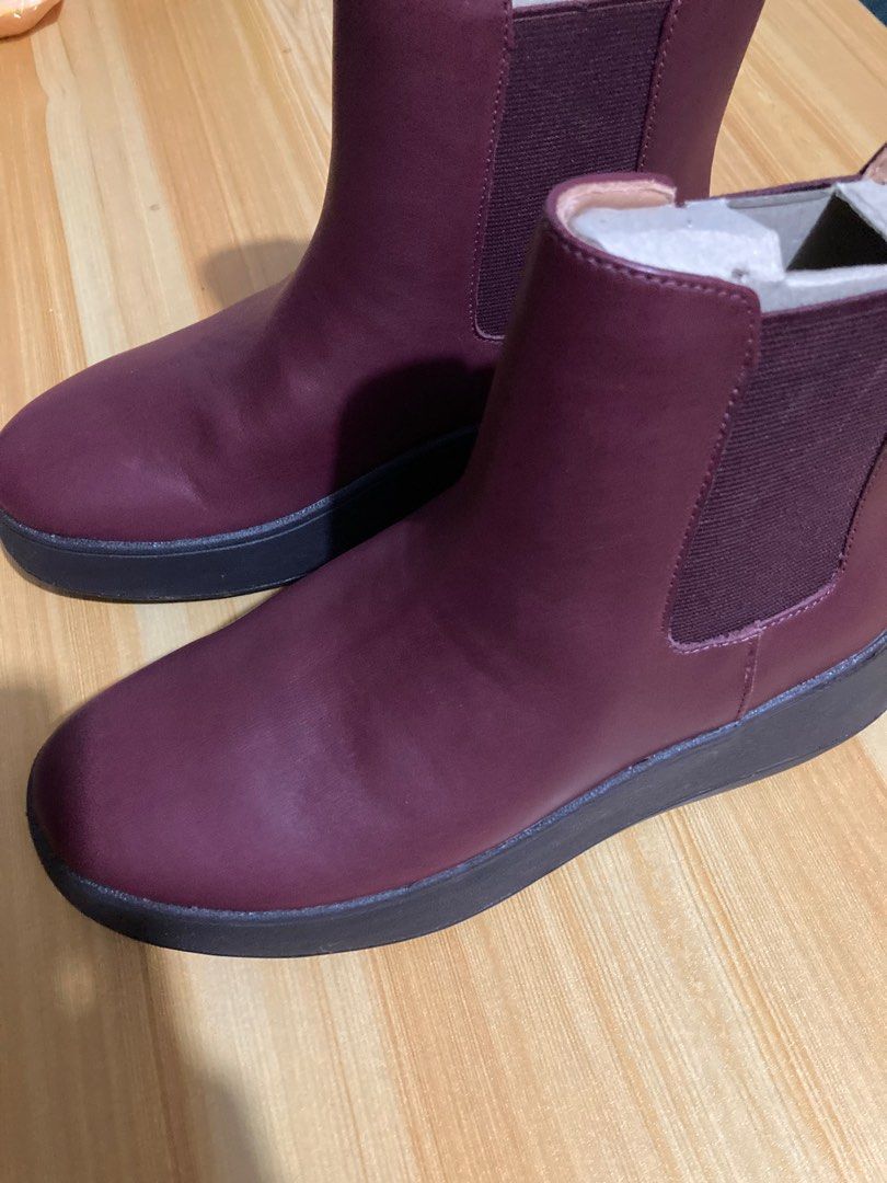 Fitflop F-mode Chelsea Boots (Category: Boots) located in Makati City. Submitted by fritzd (Listing ID 1212725307, Image 3). Description: Size EU 38, US 7 Bought from Amazon (No box).