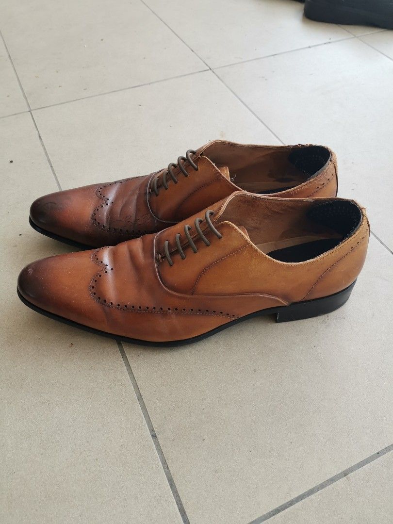 Men's Two Toned Fashion Brown Wing Tip Dress Shoes main image 1