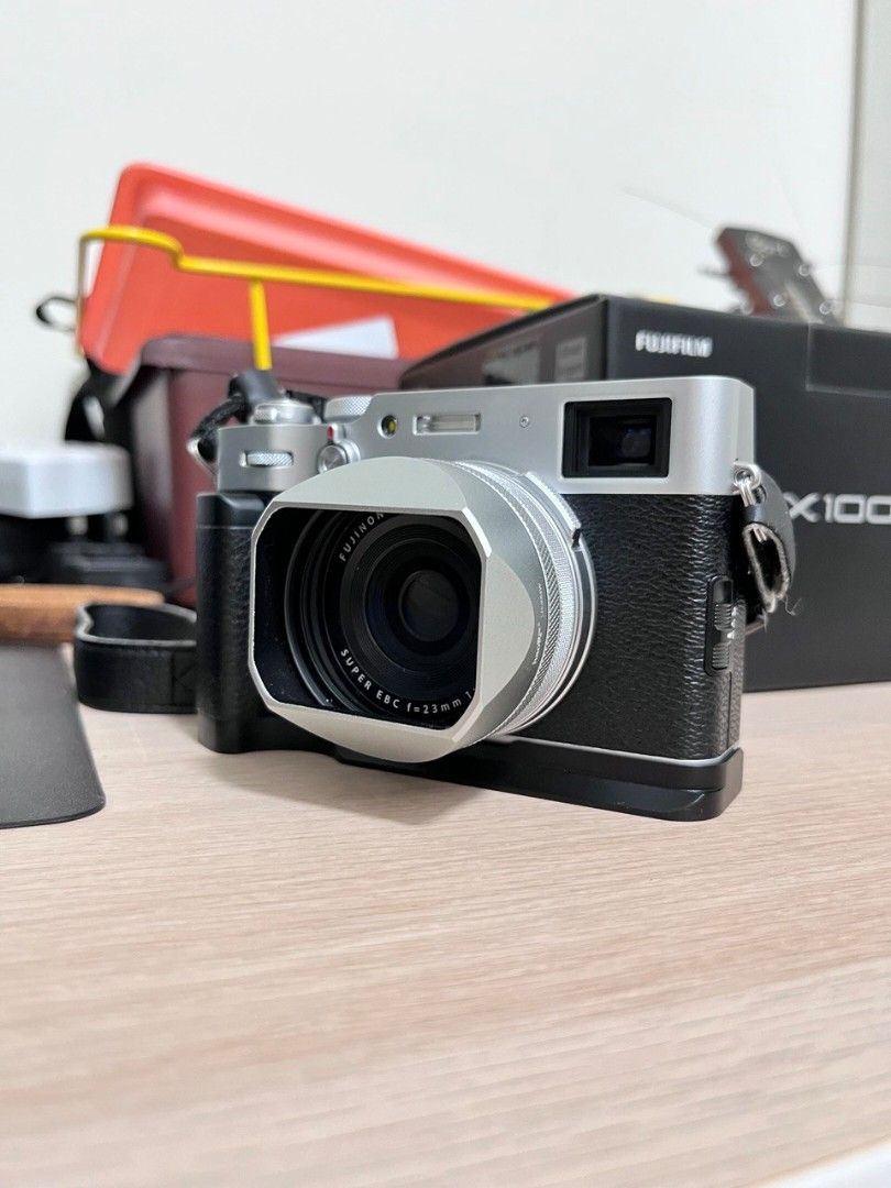 Fujifilm X100V Used Like New Warranty Ended, Photography, Cameras on