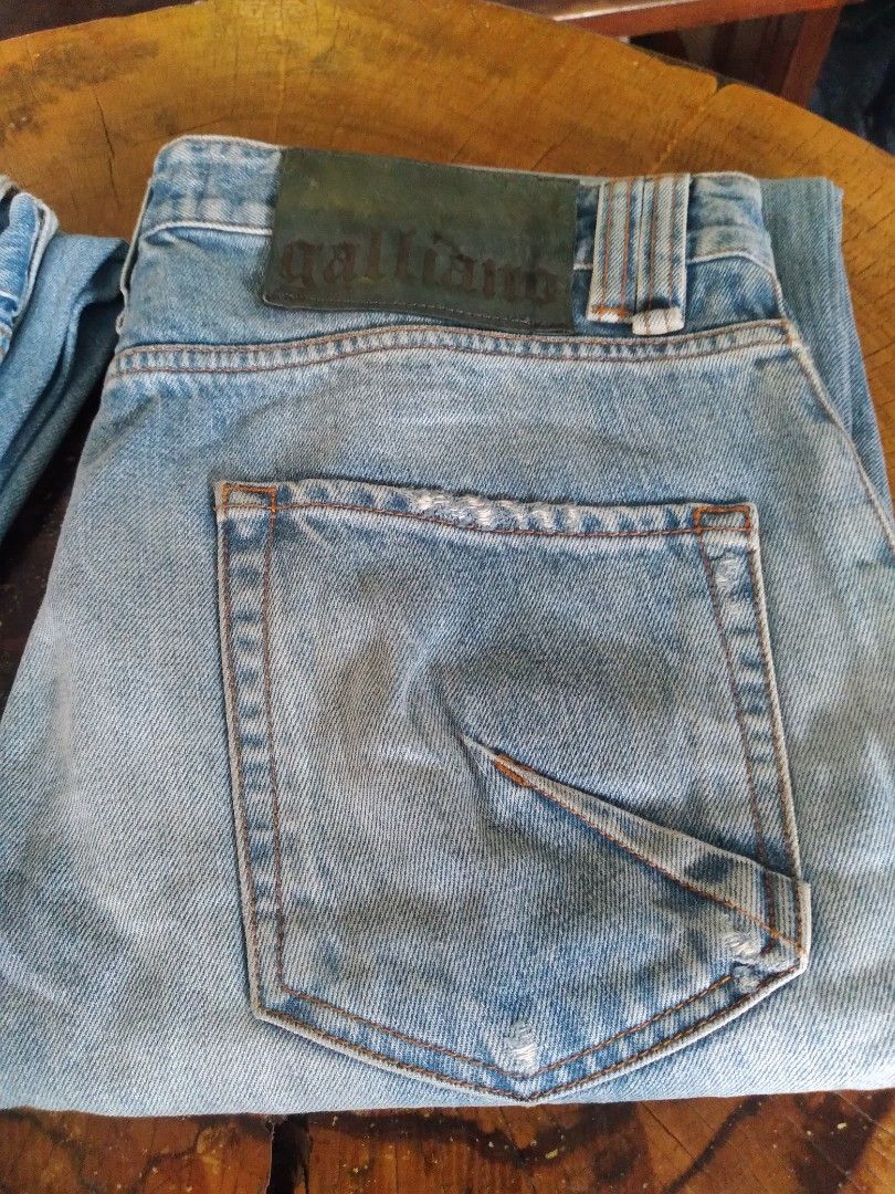 GALLIANO JEANS, Men's Fashion, Bottoms, Jeans on Carousell