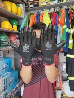 GLOVES BLACK WITH RUBBER COAT