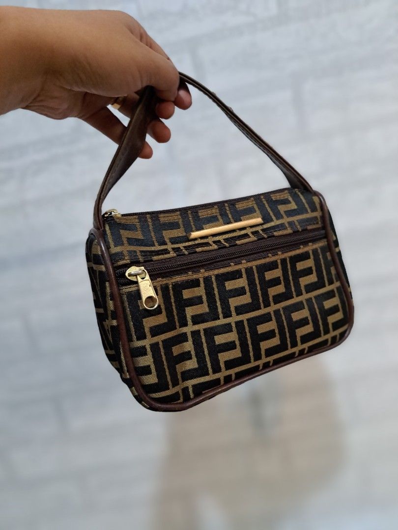 Hand bag Clutch ala FENDI Tas Tangan, Fesyen Wanita, Tas Dompet