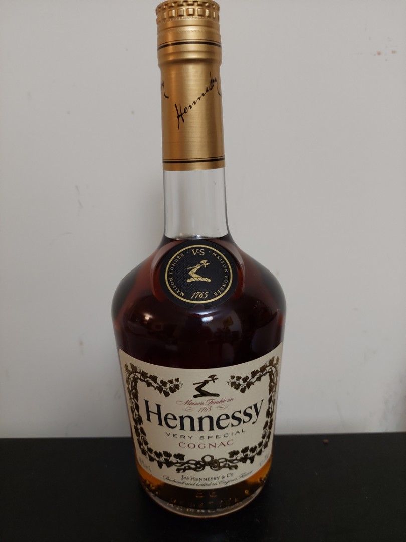 独特な店 Hennessy 未開封品 700ml 40% COGNAC ブランデー - tomglen.com