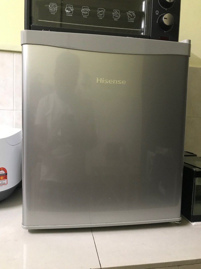 Hisense mini fridge, TV & Home Appliances, Kitchen Appliances