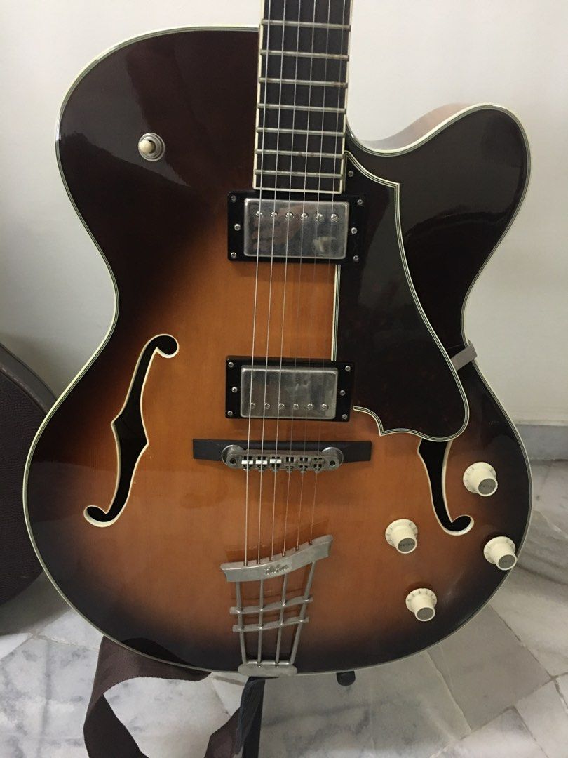 Hofner Semi Hollow guitar, Hobbies & Toys, Music & Media, Musical