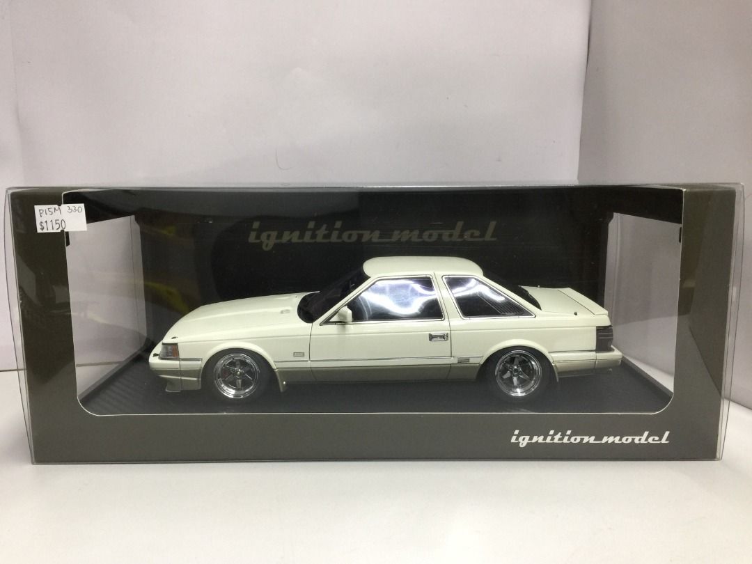 ignition model 1/18 Toyota Soarer 3.0GT Limited (Z10) White/Gold 1