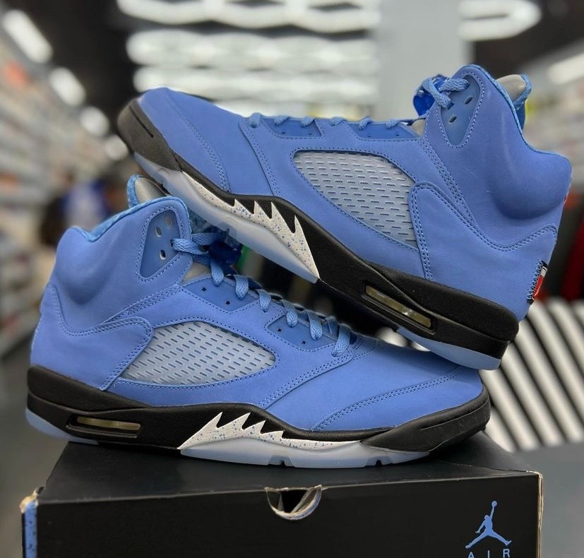 Jordan 5 University Blue, Men's Fashion, Footwear, Sneakers on Carousell