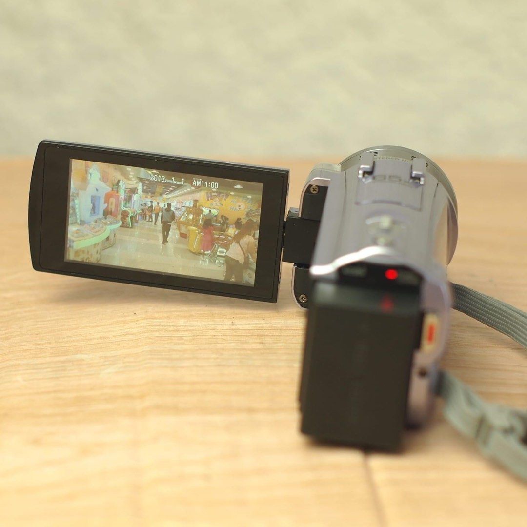 JVC Everio GZ-E765 V Camcorder Video Camera, Photography, Video 