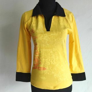 Kaos Hitam Kuning