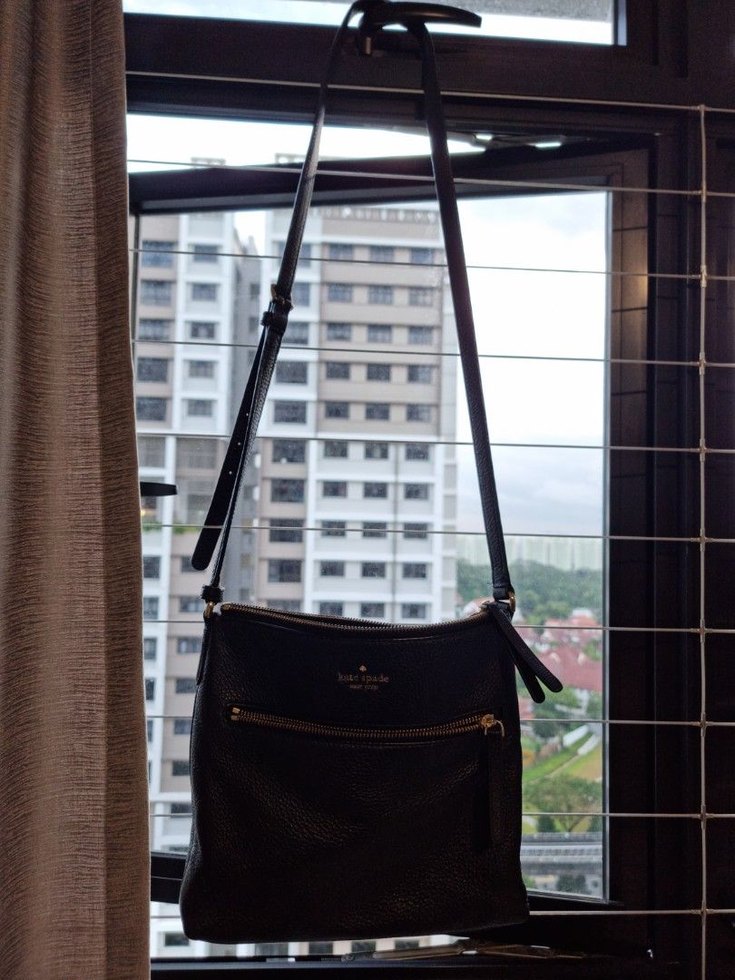 Kate Spade Women s Jackson Top Zip Crossbody Leather Handbags Luxury Bags Wallets on Carousell