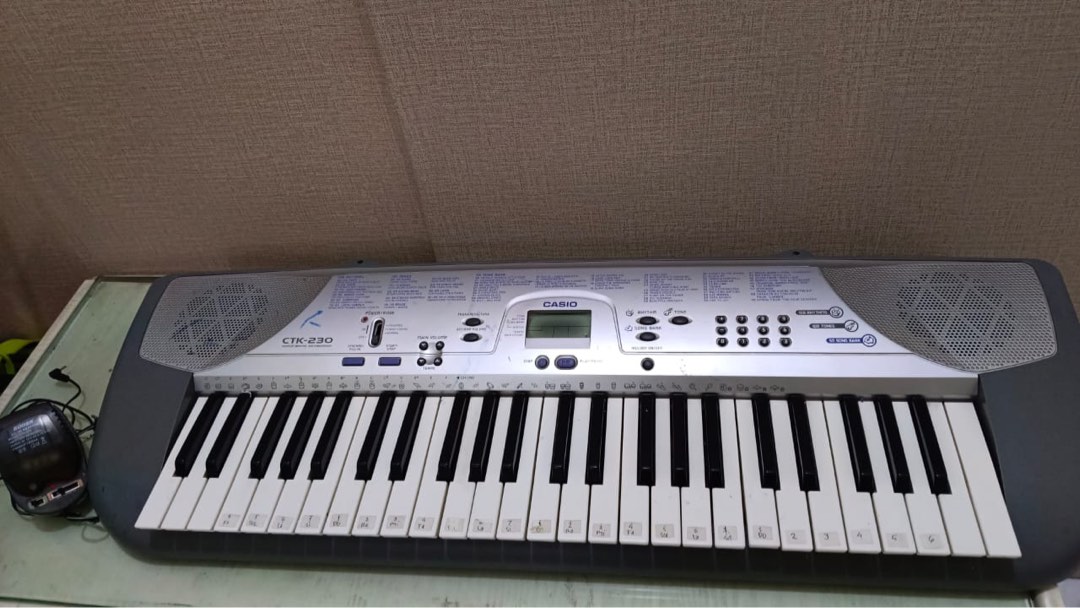 Keyboard Casio CTK 230 ada kaki, Musik & Media, Alat di Carousell