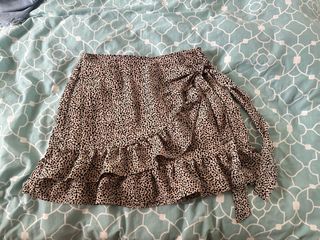 Leopard print ruffle skirt