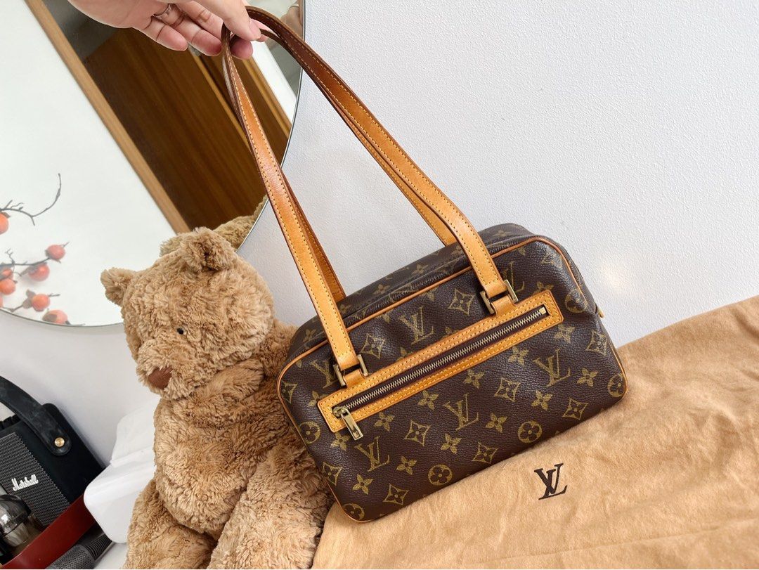 Authentic Louis Vuitton LV Cite MM Shoulder Bag, Luxury, Bags & Wallets on  Carousell