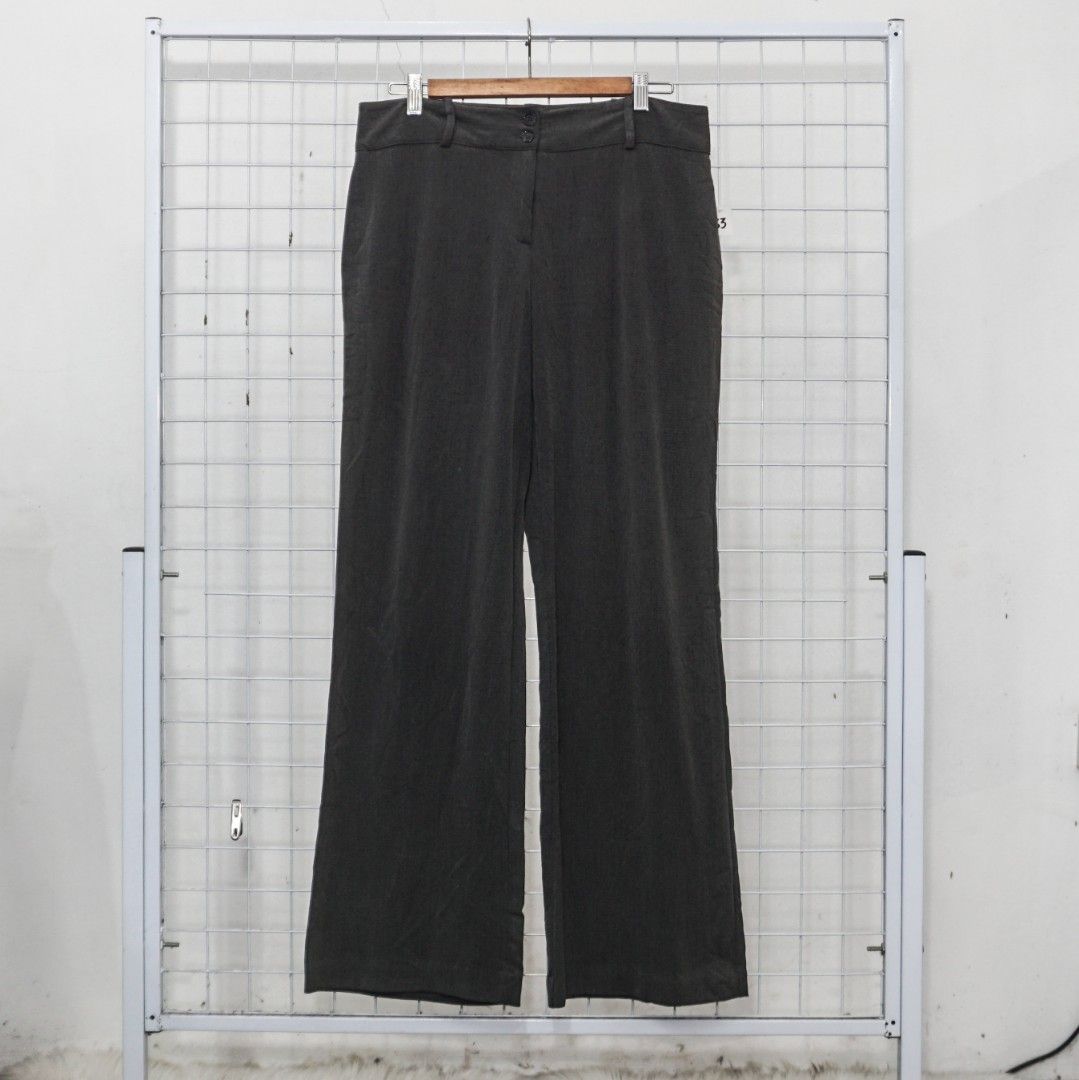 Uniqlo Heattech winter pants, Women's Fashion, Bottoms, Other Bottoms on  Carousell