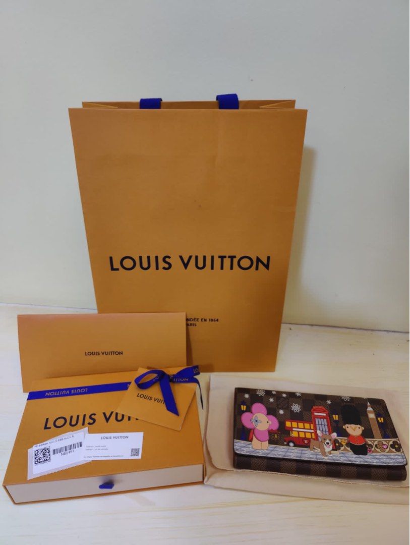LV Sarah Ebene Wallet 2021 Xmas (Category: Luxury Bags & Wallets) located in Cebu City. Submitted by alma.ido (Listing ID 1212752216, Image 1). Description: 💯 Authentic and Original Louis Vuitton Sarah Wallet Damier Ebene 2021 Christmas Animation London “DL” - Heat Stamped in Gold Item: N60491 Flaws: NONE DOP: October 2021 Origin: LV Solaire Inclusions: Orig Receipt, Box, Dust Bag. Paper Bag, Ribbon, Gift Tag, Envelope *QR Code Sticker Authentic