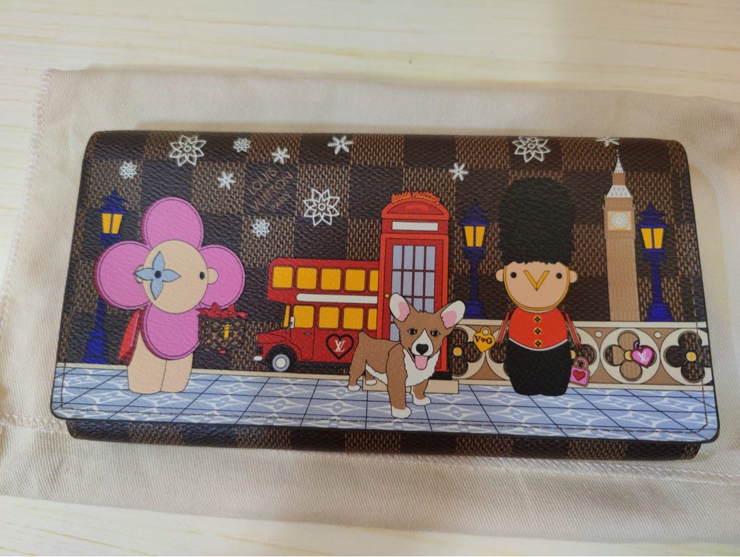 LV Sarah Ebene Wallet 2021 Xmas (Category: Luxury Bags & Wallets) located in Cebu City. Submitted by alma.ido (Listing ID 1212752216, Image 2). Description: 💯 Authentic and Original Louis Vuitton Sarah Wallet Damier Ebene 2021 Christmas Animation London “DL” - Heat Stamped in Gold Item: N60491 Flaws: NONE DOP: October 2021 Origin: LV Solaire Inclusions: Orig Receipt, Box, Dust Bag. Paper Bag, Ribbon, Gift Tag, Envelope *QR Code Sticker Authentic