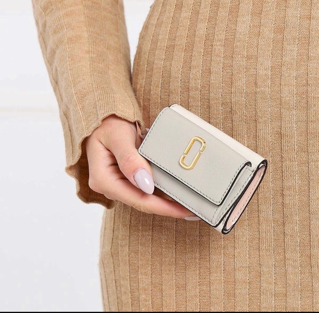 The snapshot mini trifold deals