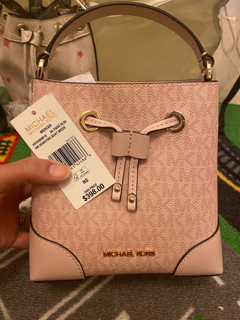 Michael kors store bucket bag pink