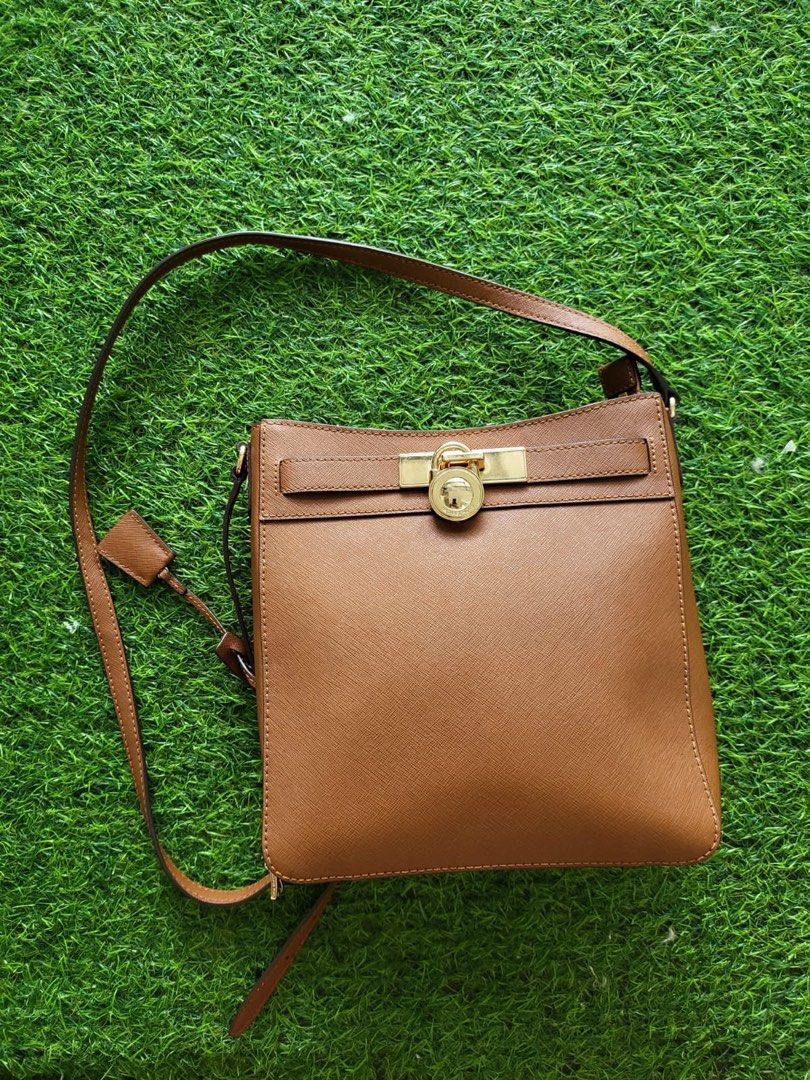 Mk hamilton sling bag Fesyen Wanita Tas Dompet di Carousell