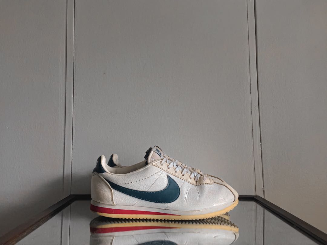 Classic Cortez White Midnight Gym Red, Men's Fashion, Footwear, Sneakers on Carousell