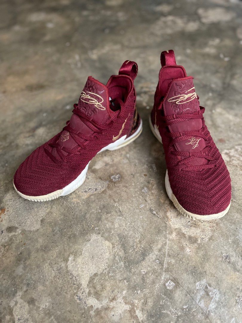 Nike LeBron 16 King