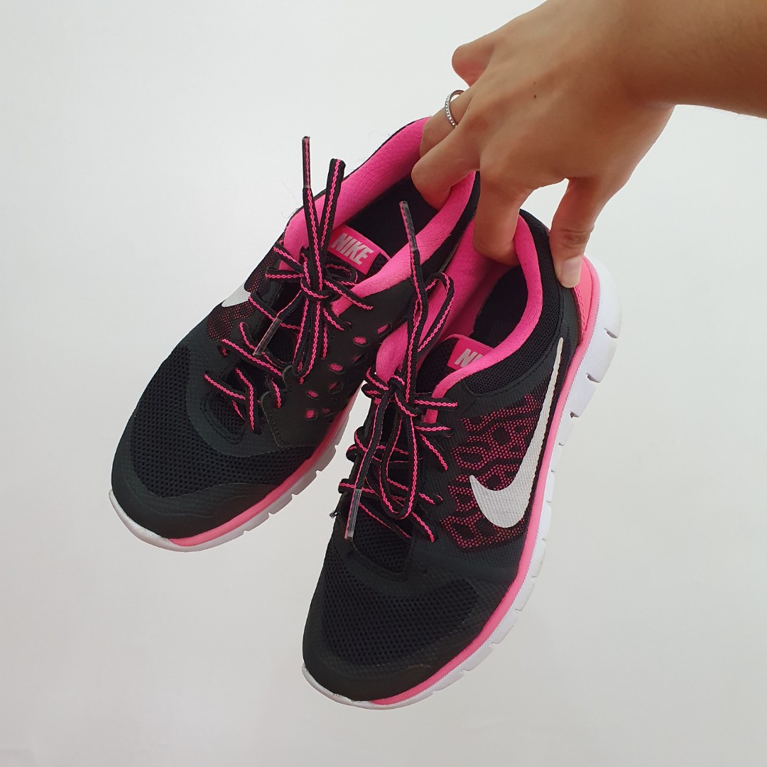 NIKE Running Shoes Black/Pink, Fashion, Footwear, Sneakers on Carousell