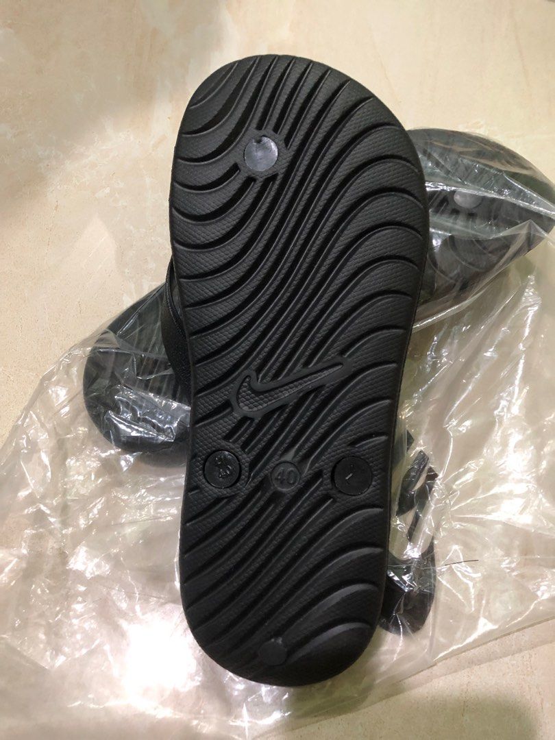 Nike solay discount thong slippers