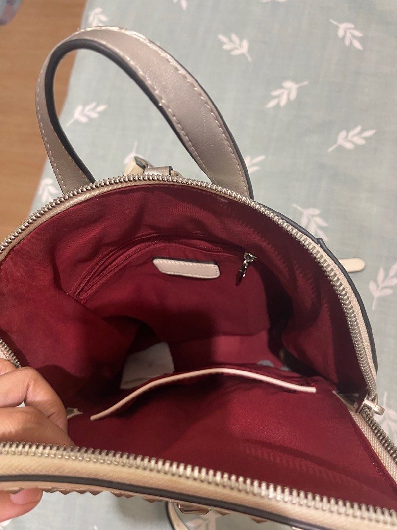 Ninewest backpack (Category: Backpacks) located in Mandaluyong City. Submitted by mincole (Listing ID 1212722708, Image 3). Description: Last price na po wala ng tatawad‼️🙂.