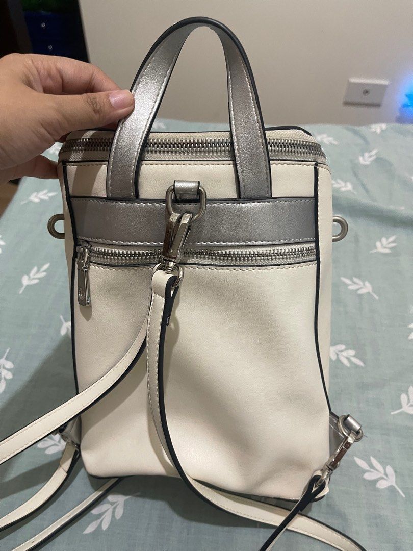 Ninewest backpack (Category: Backpacks) located in Mandaluyong City. Submitted by mincole (Listing ID 1212722708, Image 2). Description: Last price na po wala ng tatawad‼️🙂.