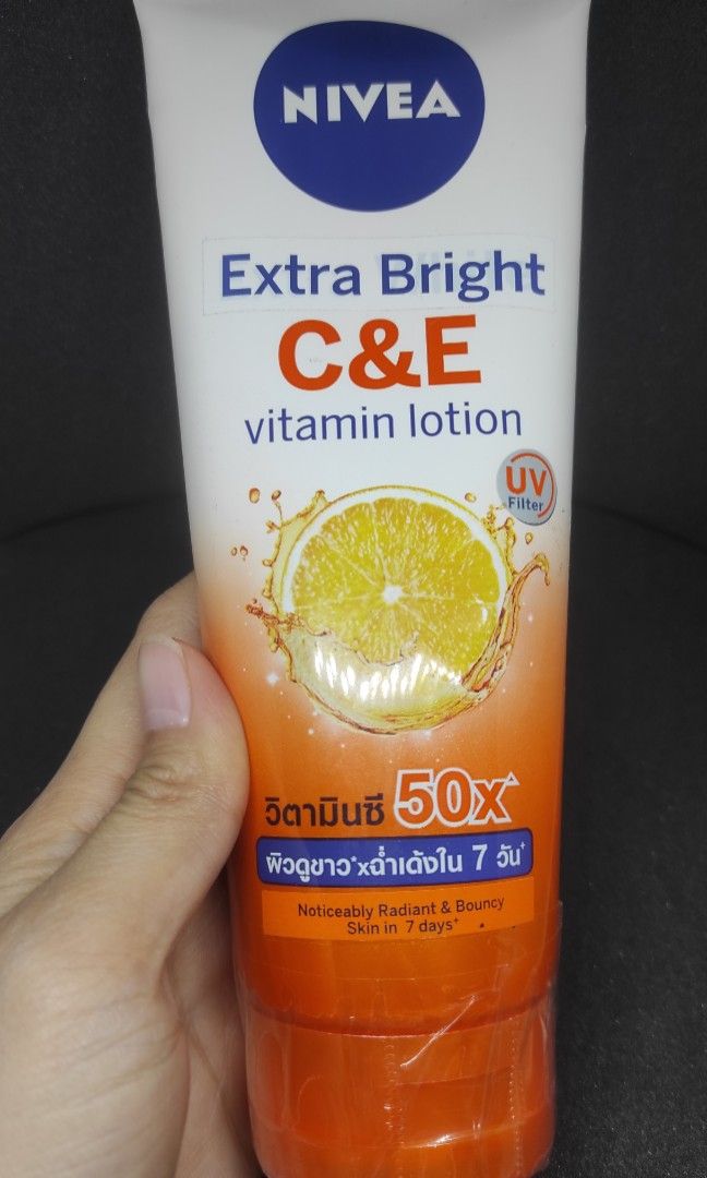 NIVEA C&E NIVEA EXTRA BRIGHT C&E VITAMIN LOTION 180ML, Kesehatan