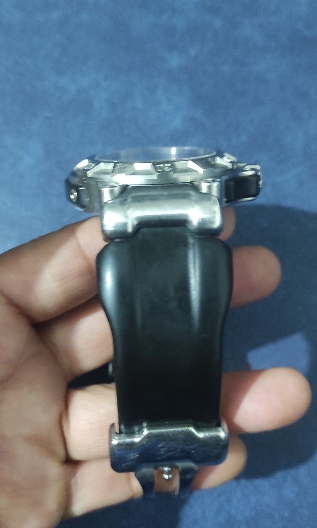 Oakley 10 bar hotsell sapphire crystal watch