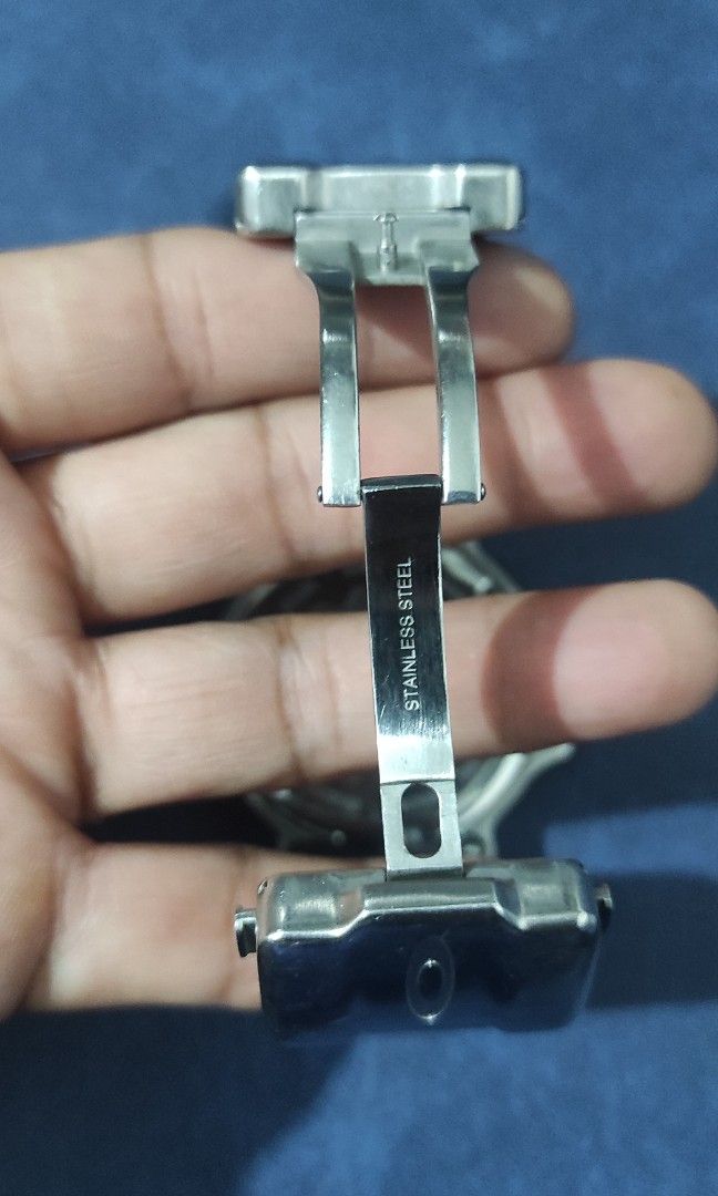 Oakley watch Swiss Made sapphire crystal 10bar Men s Fashion