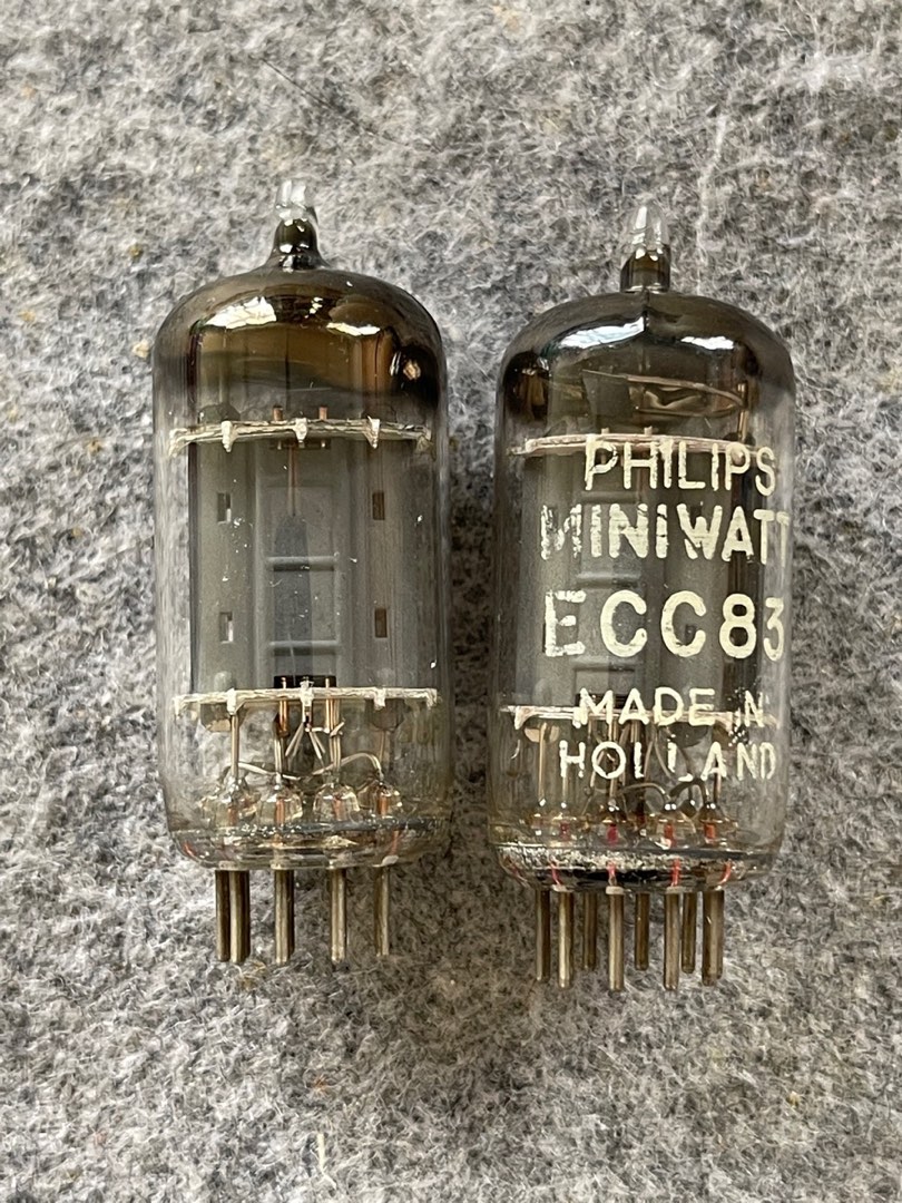 Philips miniwatt ECC83, 荷蘭製長屏D環加鐵片, NOS 讀數, 音響器材
