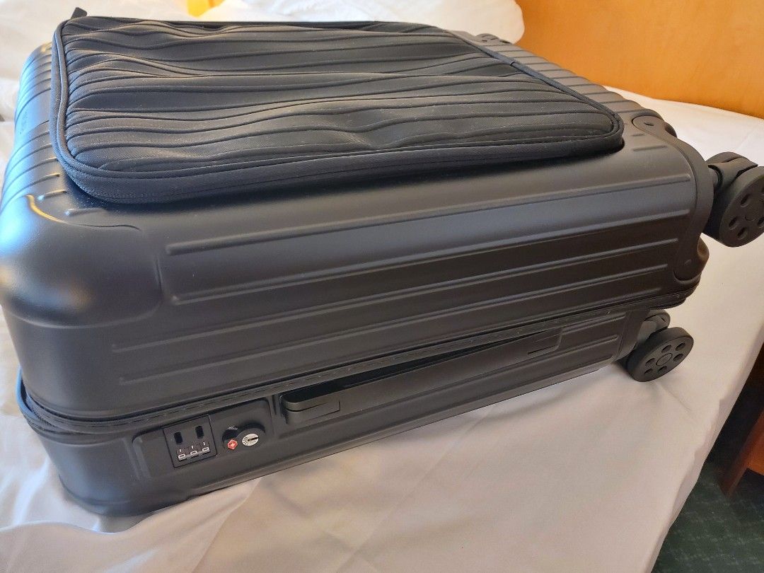 Rimowa cabin top plus sleeve