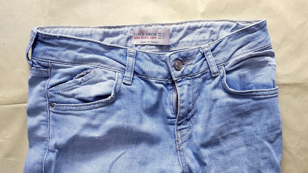 Ripped Distressed Zara Jeans (Category: Jeans) located in Pasig City. Submitted by purplemich (Listing ID 1212719108, Image 1). Description: Decluttering Good condition 89 cm length 35 cm width Payment through BPI, GCash, Paymaya, or Grab/Lalamove COD (Purchase Service). Message me for details..