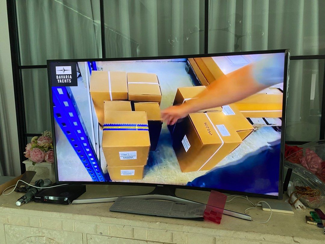 Samsung curved tv 49" , TV & Home Appliances, TV & Entertainment, TV on