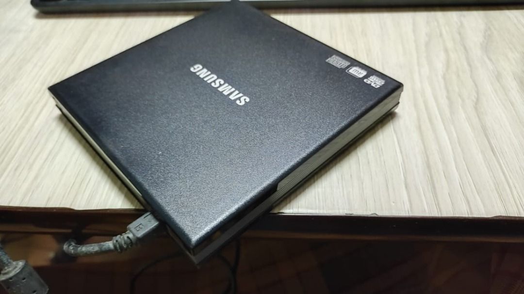 Samsung External DVD Writer SES084, Hobbies & Toys, Music & Media, CDs