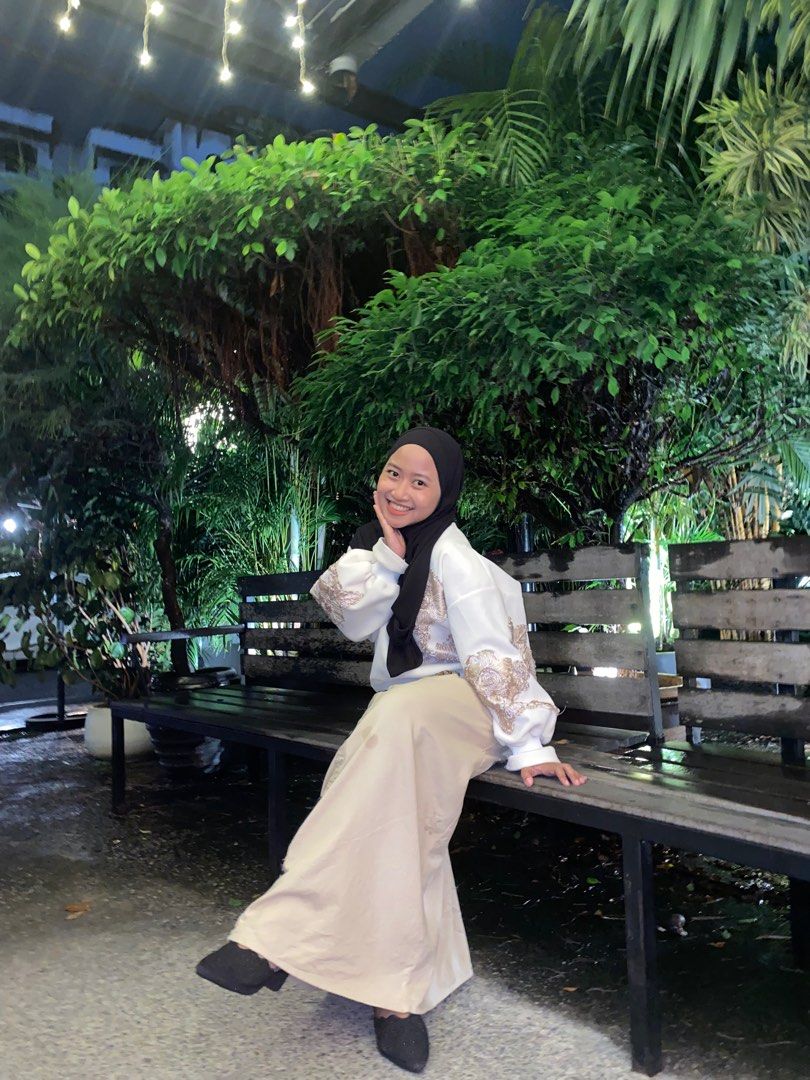 Baggy shirt and skirt hot sale
