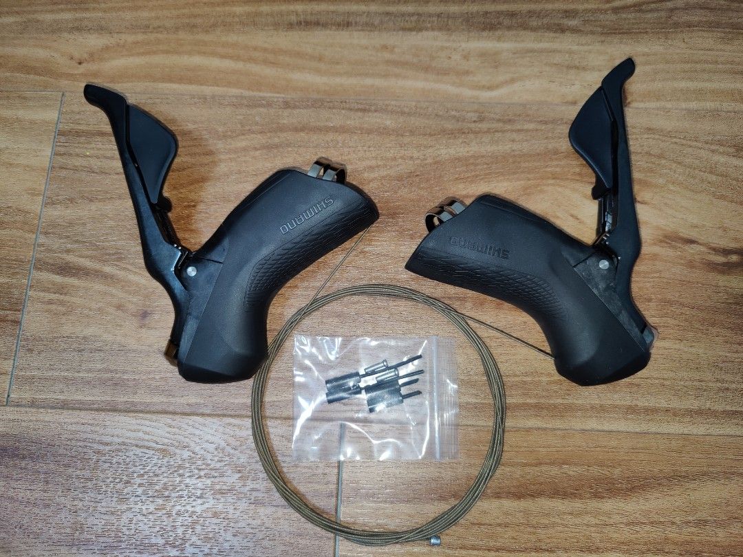 Shimano Ultegra Di2 ST-R8060 STI for Rim Brakes - 2x11-speed - left Shimano Ultegra Di2 ST-R8060 STI for Rim Brakes - 2x11-speed - left