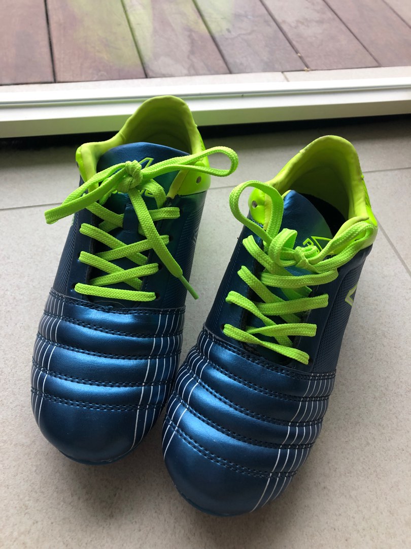 Soccer Boots, Babies & Kids, Babies & Kids Fashion on Carousell