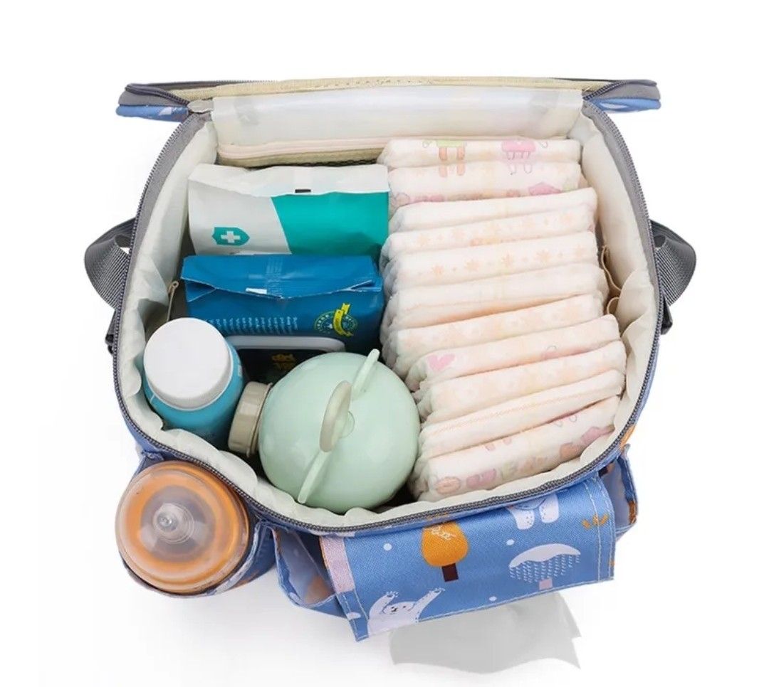 Stroller diaper insulated bag waterproof thick fabric (Category: Diaper Bags & Wetbags) located in Manila. Submitted by makeupbrush (Listing ID 1212748611, Image 2). Description: with bottle pocket with tissue or wet wipes zipped pocket.