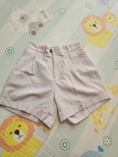 TIA creme shorts
