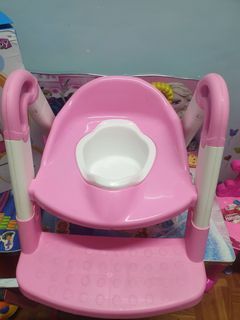 TOILET SEAT WITH ADJUSTABLE LADDER PORTABLE BABY KIDS POTTY TRAINING PRELOVED