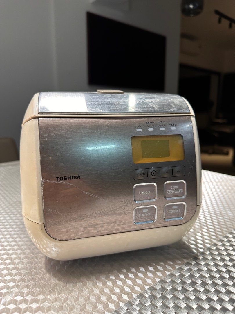 Toshiba Rice Cooker, TV & Home Appliances, Kitchen Appliances, Cookers