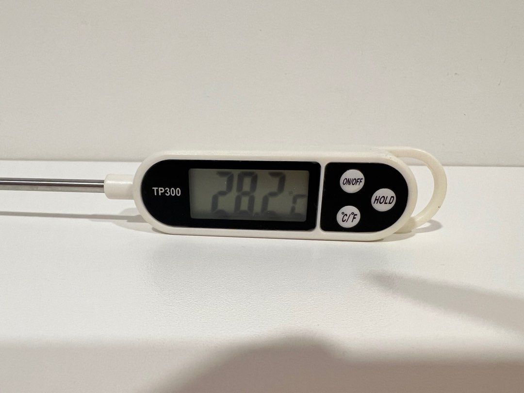 TP300 Digital Food Thermometer, Furniture & Home Living, Kitchenware