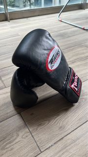 Twin Special 12oz Muay Thai gloves