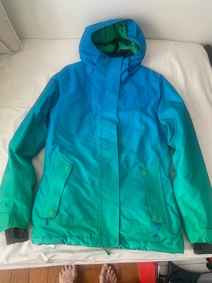 Underarmour ski jacket Women s Fashion Coats Jackets and