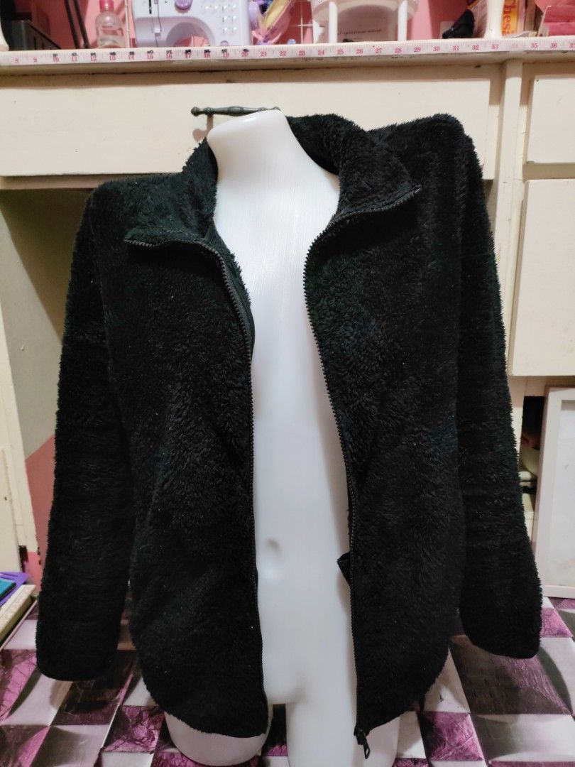 Uniqlo black fur jacket clearance