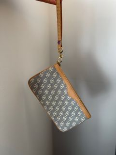 Vintage dooney bourke wristlet